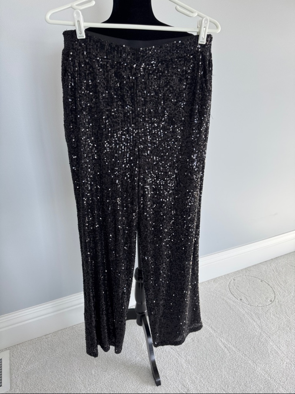 Cable & Gauge Black Sequin pants. Feature pockets.